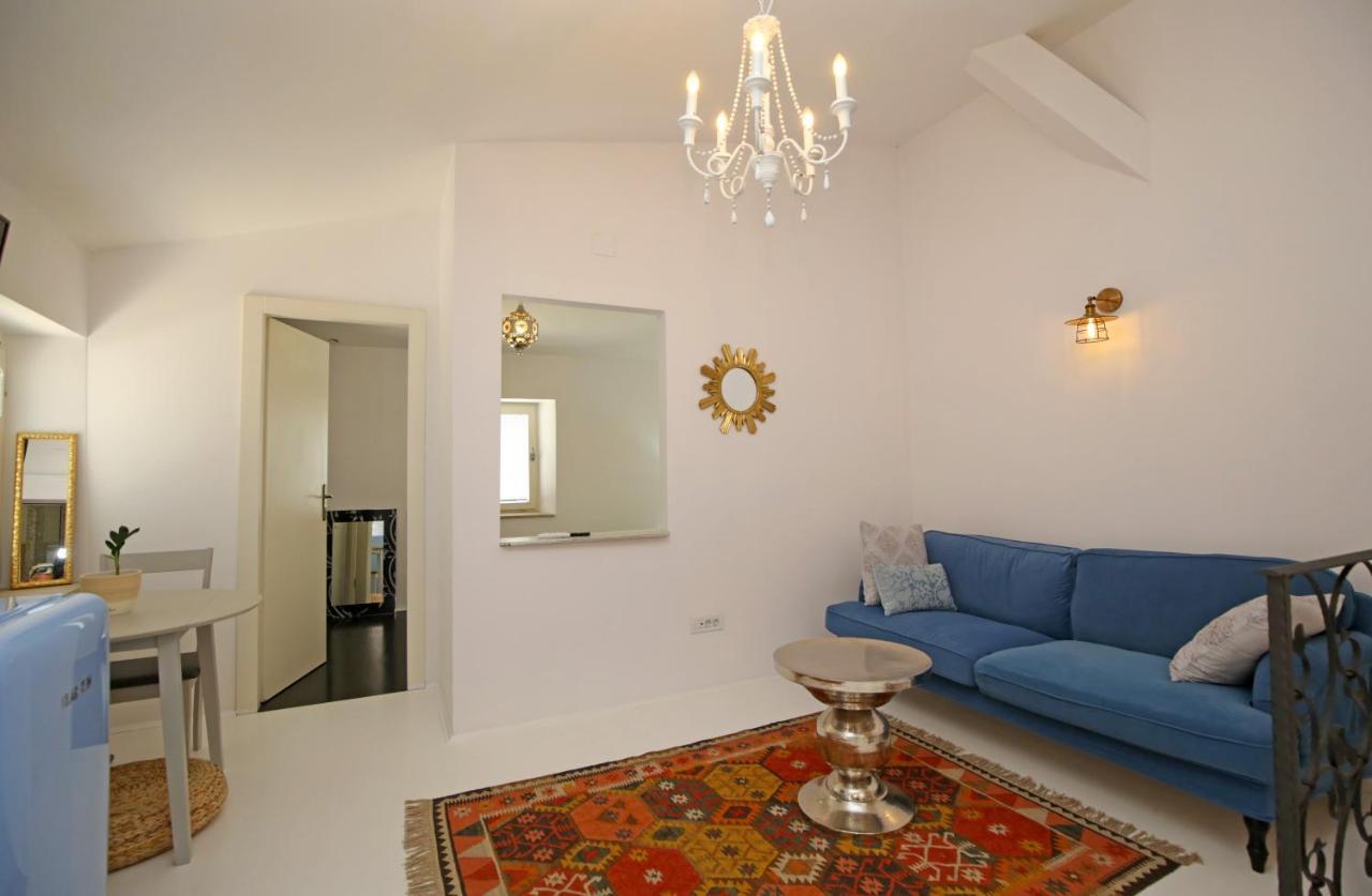 Swan City Apartment & Room Шибеник Екстер'єр фото